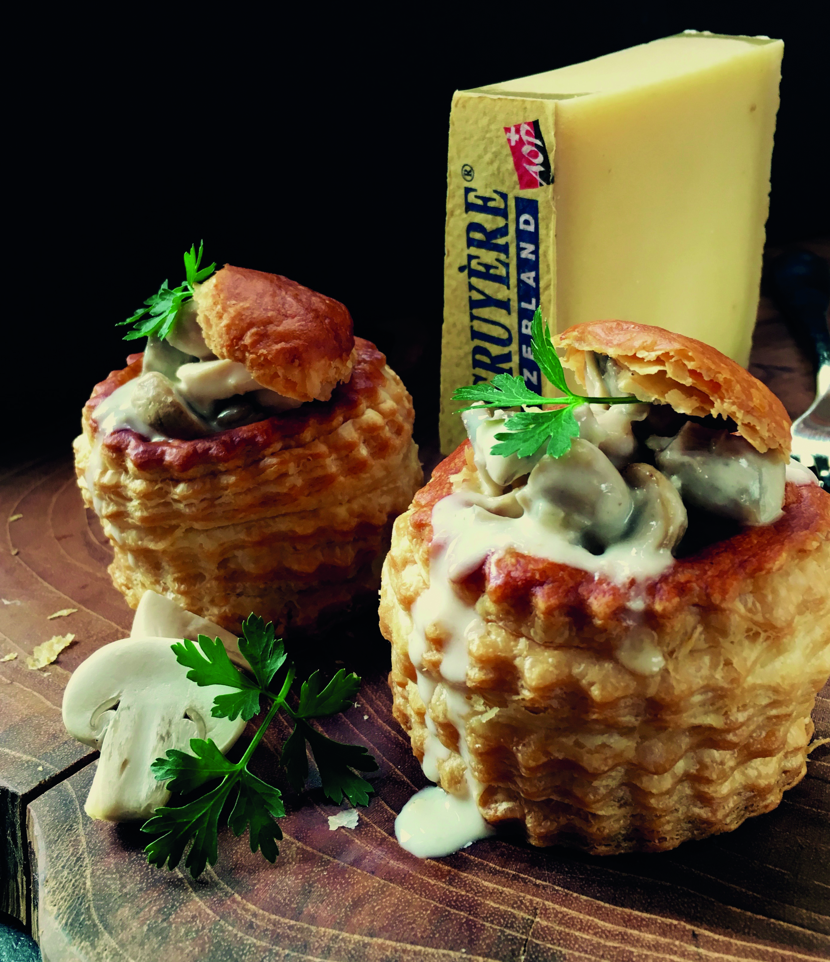 Vol-au-vent de pollastre, xampinyons i Le Gruyère AOP